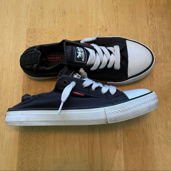 Levi's Shoes - Women’s Levi’s Chucks shoes size 7.5 black sneakers